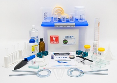 Zestaw do badania gleby z wyposażeniem laboratoryjnym i kartami pracy